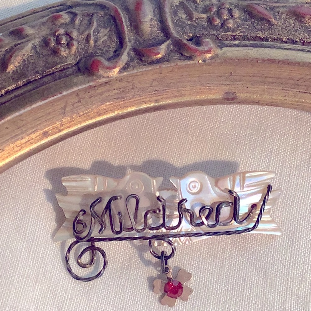 MOTHER-OF-PEARL 2 Dove Signature Brooch,”Mildred”
